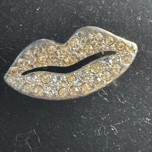 Elegant Vintage Art Deco Silver and  Rhinestones Lip Brooch